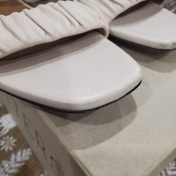 Ivory Leather Sandal - Picture 3 of 11